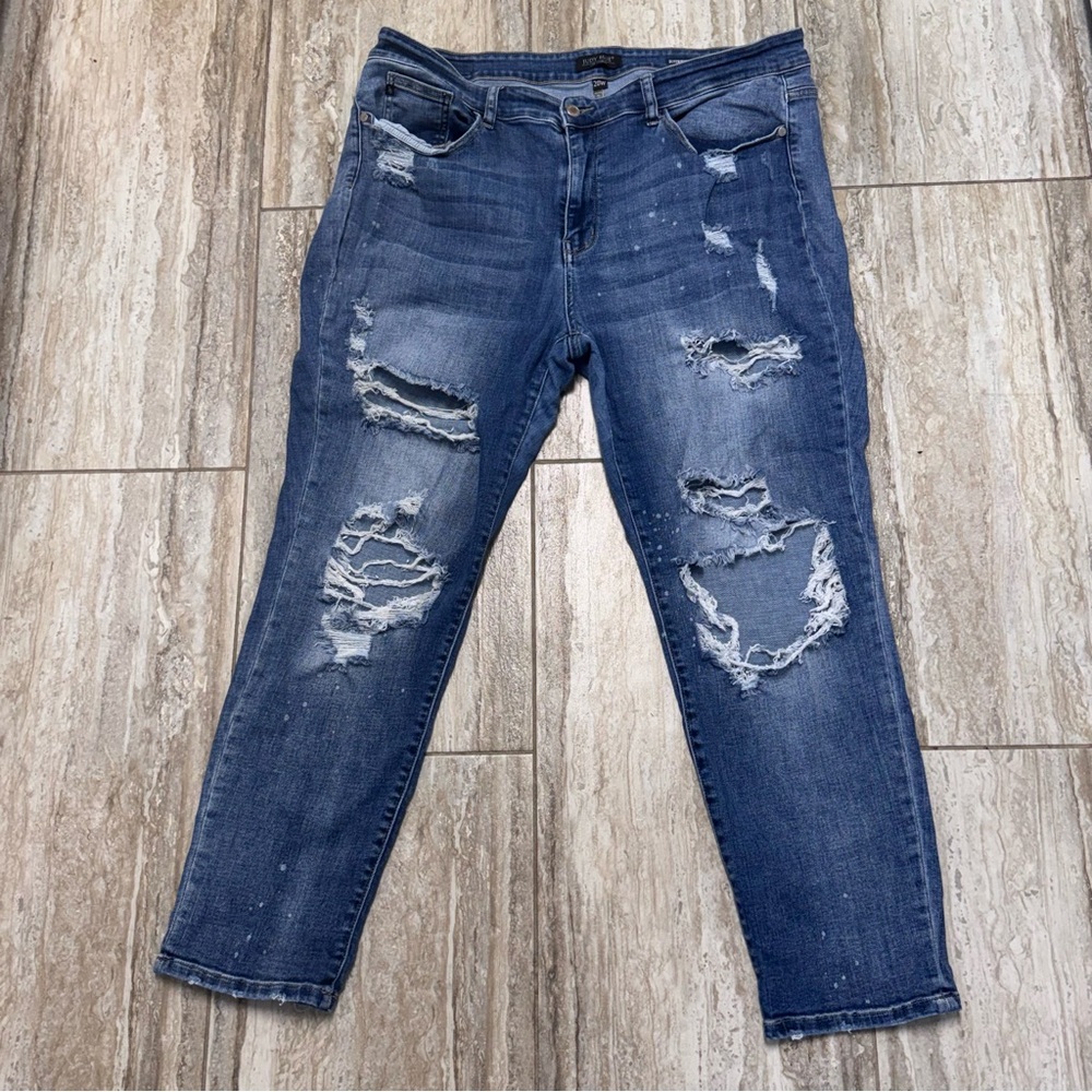 Judy Blue Boyfriend Paint Splatter Distressed Jeans Women’s 20W